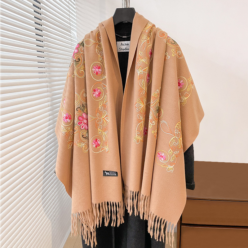 Go Ethnic Fashion - Vintage Etnik Tarz Nakışlı Pelerin Atkı